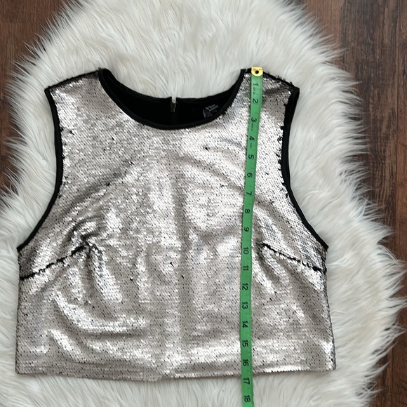 FOREVER 21 | Sequin Crop Top | Size M - Picture 7 of 9